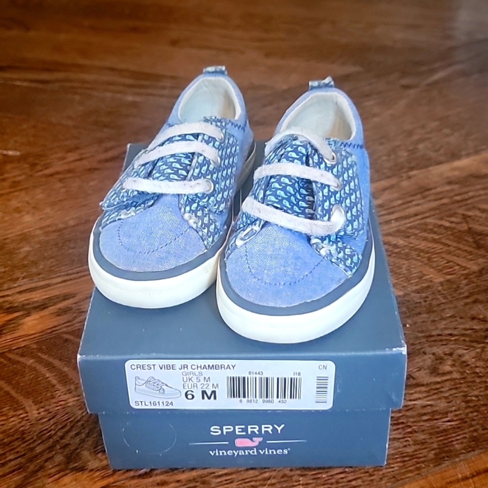 Sperry vineyard vines sz 6